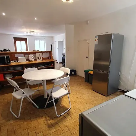 Hebergement Les Cheminees Holiday home Chemin